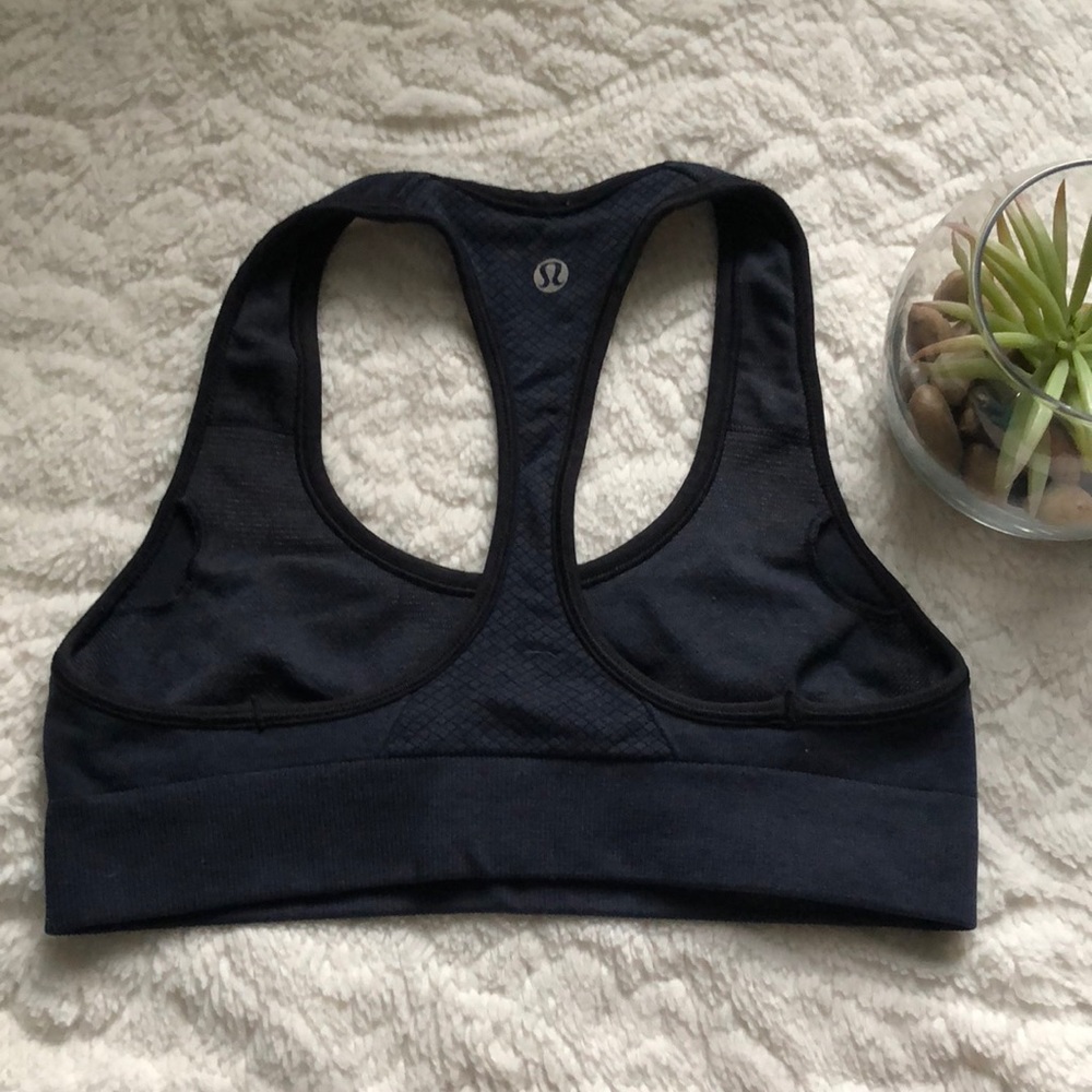 Lululemon charcoal grey sports bra